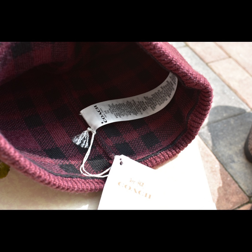 READ DESCRIPTION CAREFULLY ❄️ Coach Plaid POM Hats ❄️ - Picture 4 of 12
